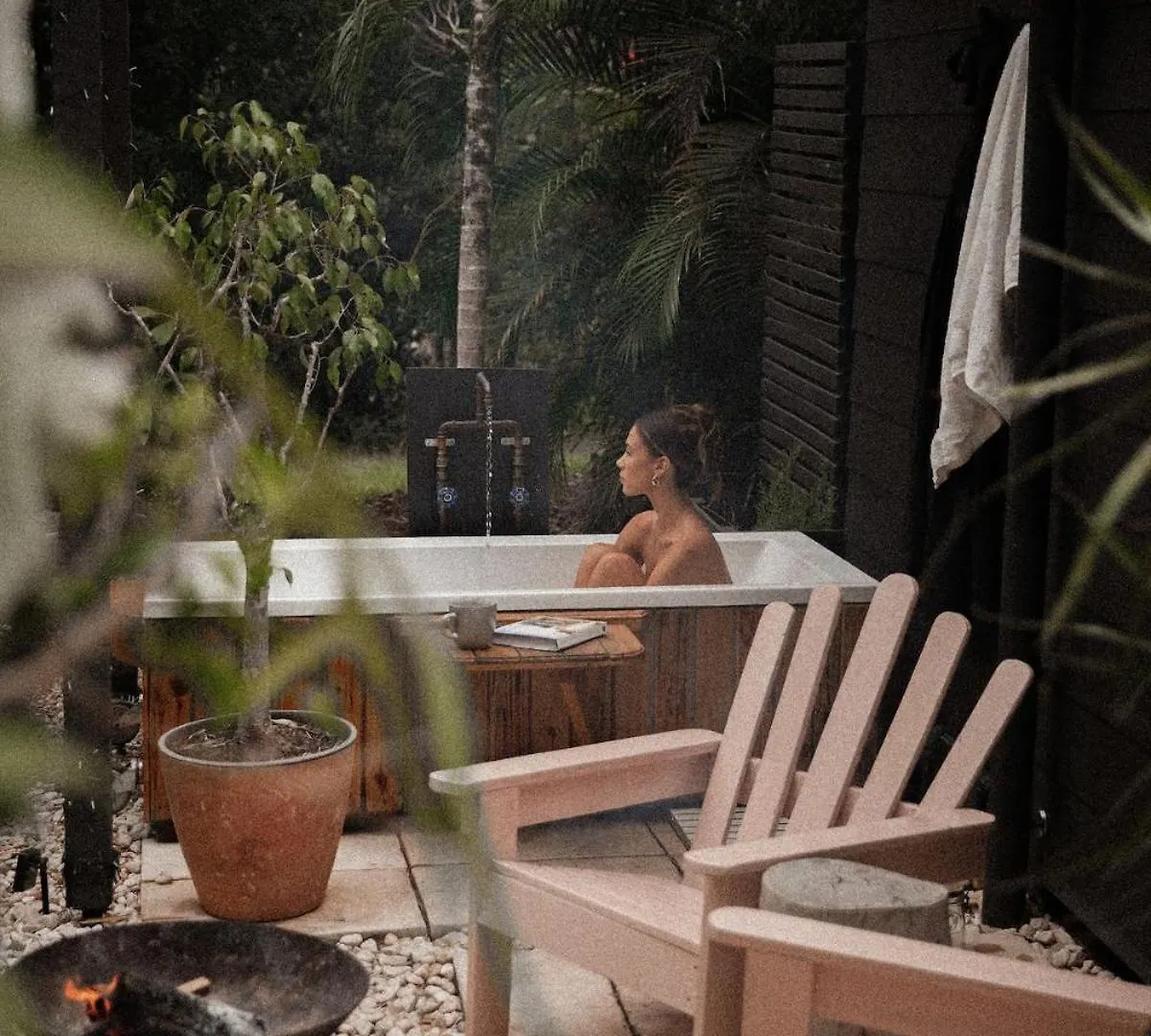 Stylish Cottage With Outdoor Bath Near Montville Palmwoods